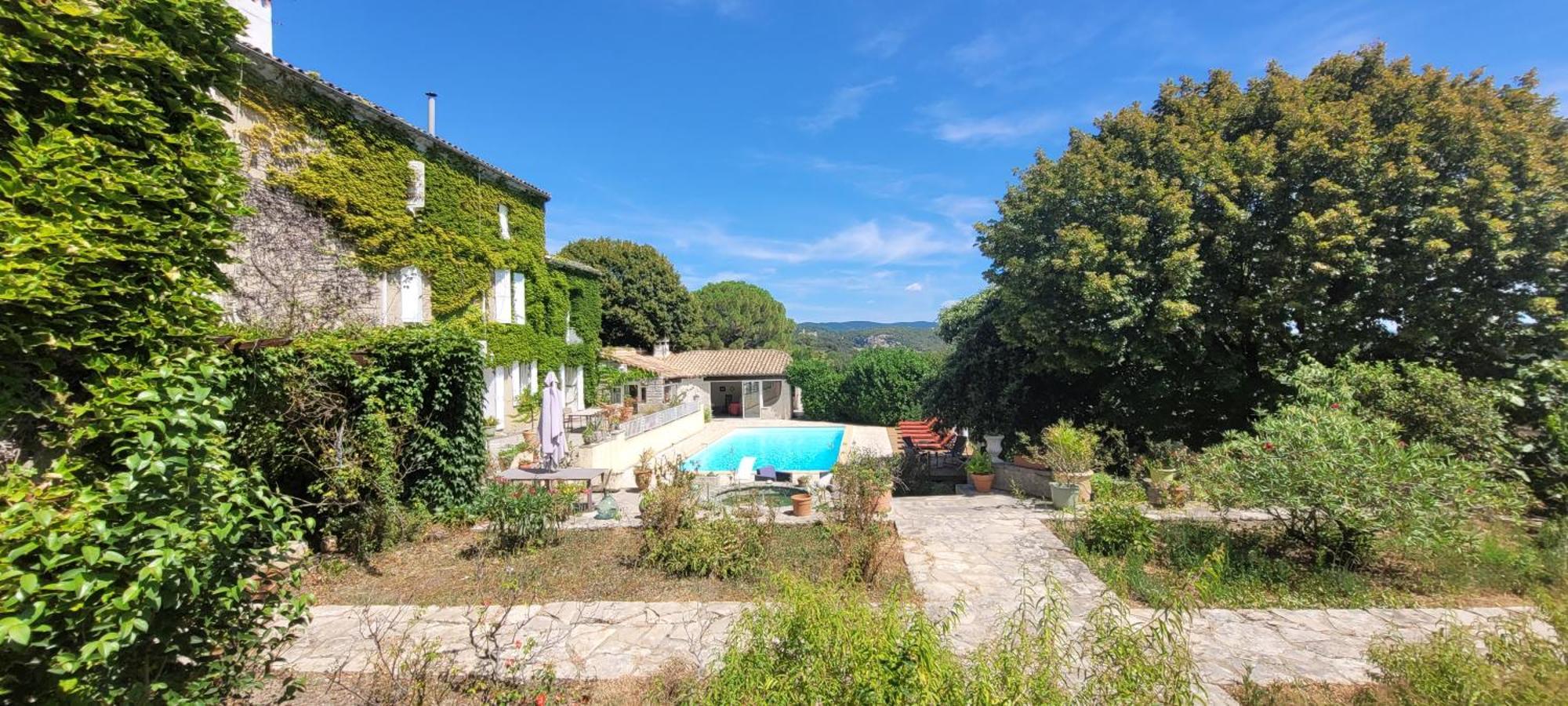 Le Domaine Du Soulier -Gite Et Chambres D'Hotes - La Maison Du Gardien Tornac Exterior foto